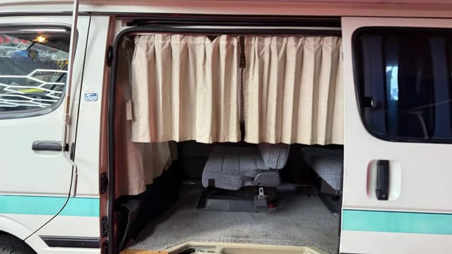 1995 Toyota HiAce JDM car for sale — photo 15 of 25