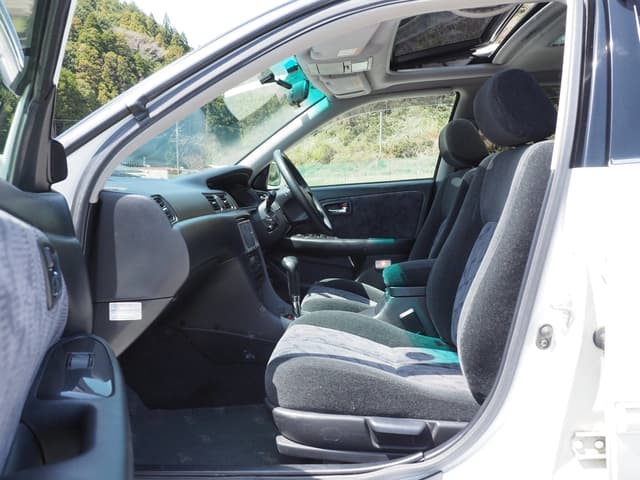 2001 Toyota Mark II JDM car for sale — photo 12 of 22