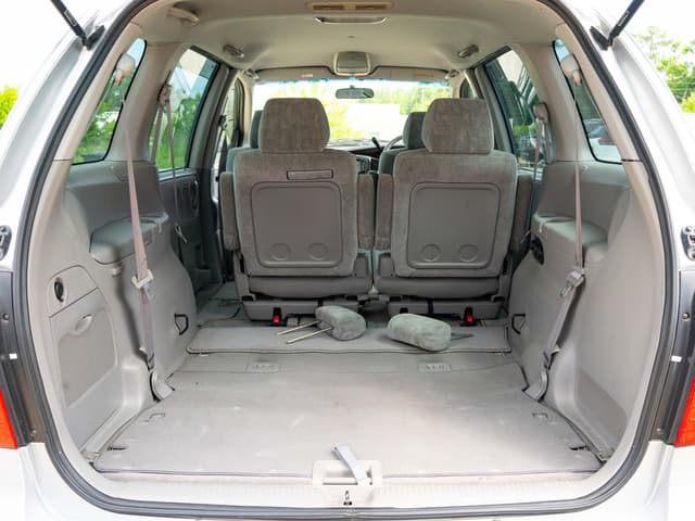 1999 Mazda Mpv JDM car for sale — photo 15 of 16