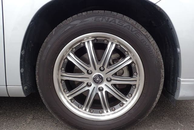 2009 Toyota Vellfire JDM car for sale — photo 12 of 25