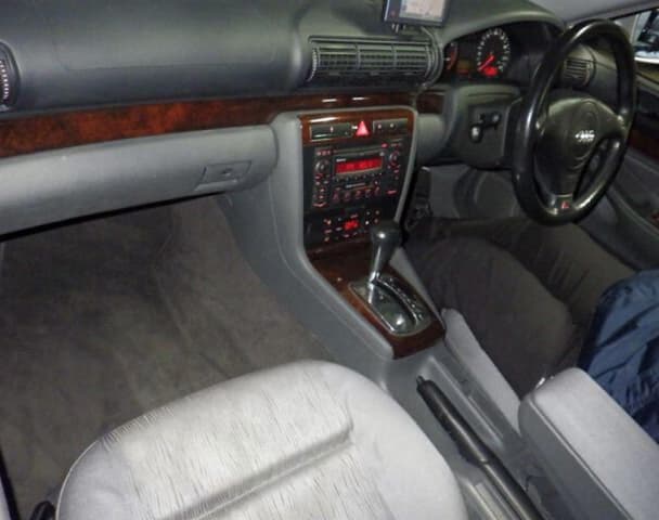 2001 Audi A4 Avant JDM car for sale — photo 5 of 6