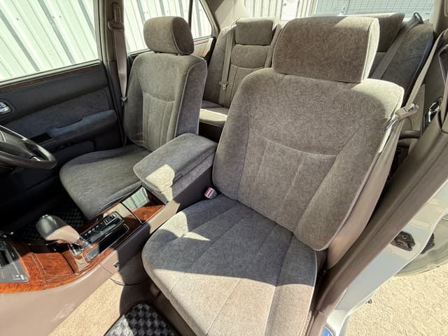 1997 Nissan Cima JDM car for sale — photo 11 of 21