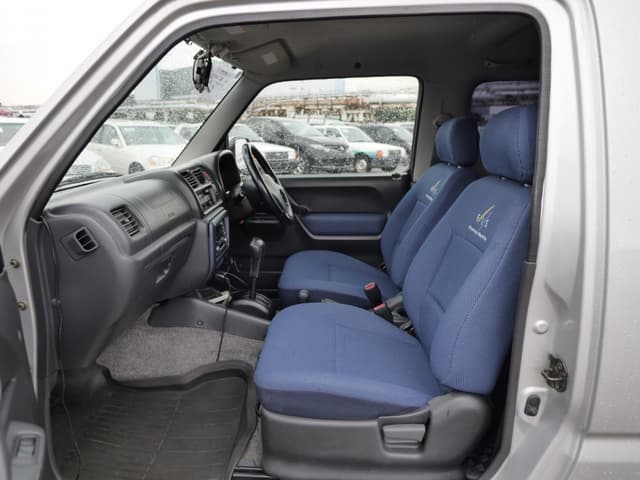 2002 Suzuki Jimny JDM car for sale — photo 24 of 25