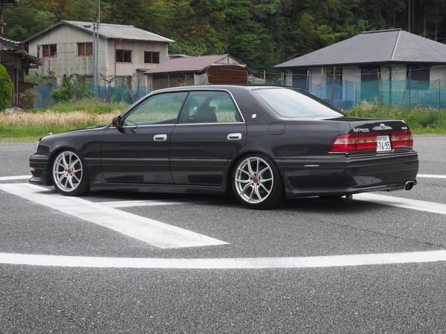 1995 Toyota Crown JDM car for sale — photo 5 of 17