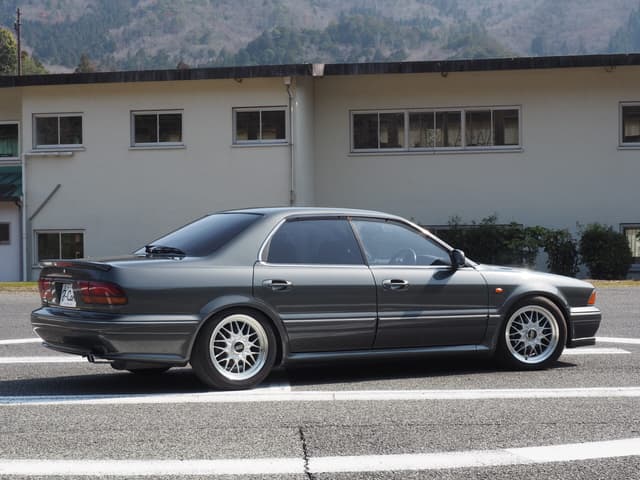 1990 Mitsubishi Diamante JDM car for sale — photo 9 of 25