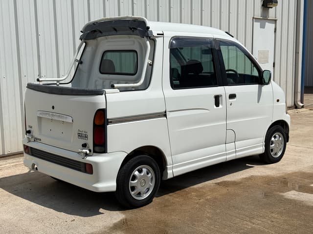 1999 Daihatsu Hijet JDM car for sale — photo 3 of 19