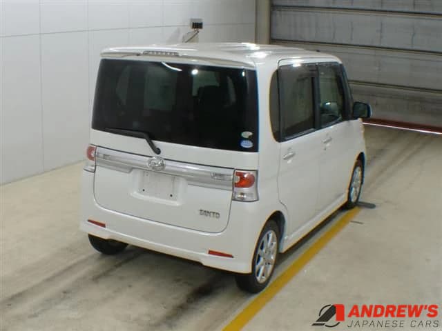2011 Daihatsu JDM car for sale — photo 5 of 5