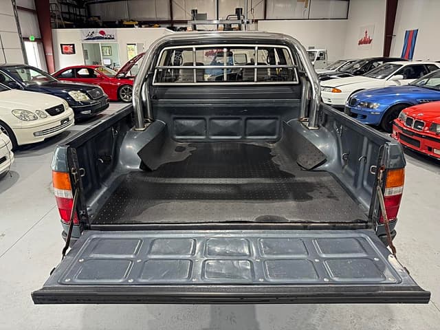 1994 Toyota Hilux JDM car for sale — photo 6 of 25