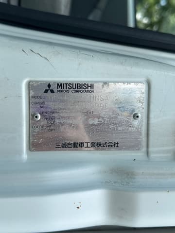 2001 Mitsubishi Minicab JDM car for sale — photo 2 of 25