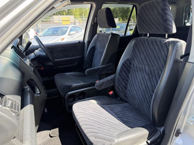 2001 Honda CR-V JDM car for sale — photo 11 of 19