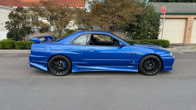 1998 Nissan Skyline JDM car for sale — photo 7 of 11