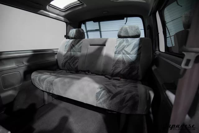 1996 Toyota HiAce JDM car for sale — photo 19 of 25