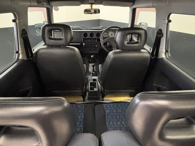 1996 Suzuki Jimny JDM car for sale — photo 16 of 23