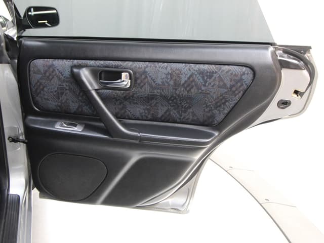 1997 Nissan Stagea JDM car for sale — photo 22 of 25