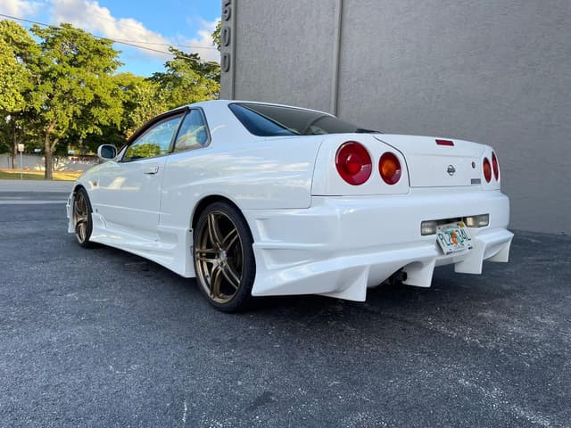 1998 Nissan Skyline JDM car for sale — photo 7 of 25