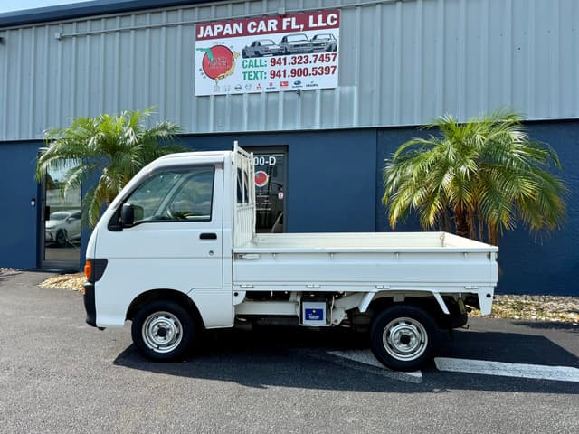 1998 Daihatsu Hijet JDM car for sale — photo 13 of 16