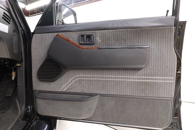 1995 Nissan Safari JDM car for sale — photo 22 of 25