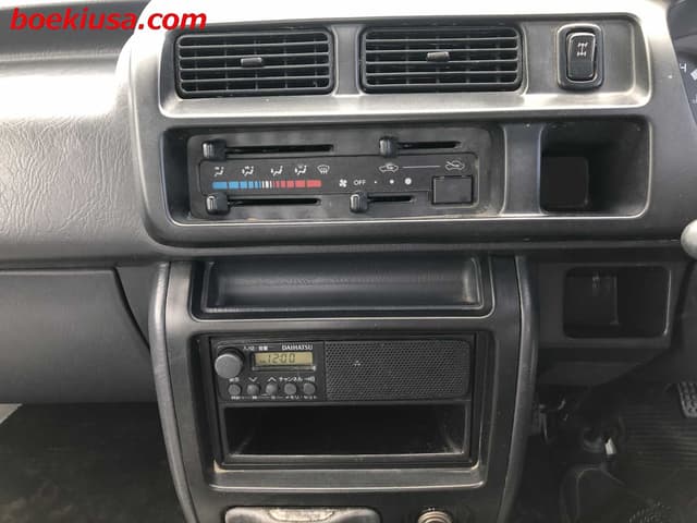 2000 Daihatsu Hijet JDM car for sale — photo 17 of 22