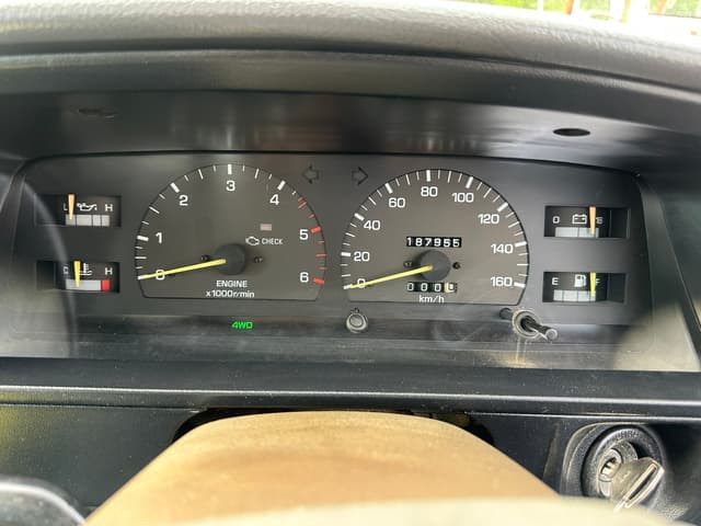 1992 Toyota Hilux JDM car for sale — photo 20 of 20