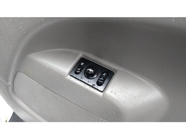 2000 Nissan Elgrand JDM car for sale — photo 20 of 25