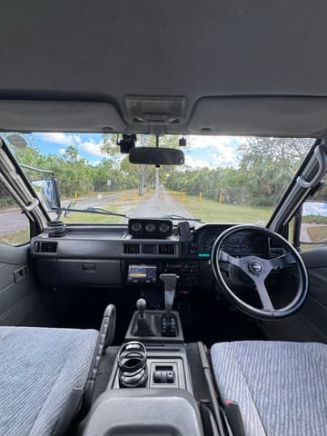 1994 Mitsubishi Delica JDM car for sale — photo 22 of 25