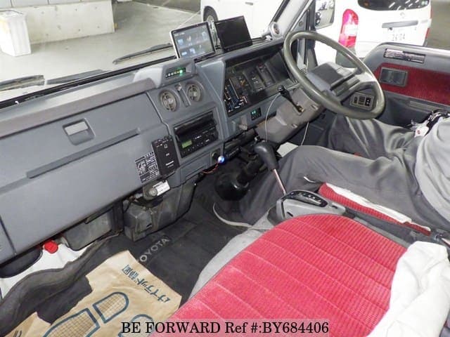 1991 Toyota HiAce JDM car for sale — photo 3 of 6