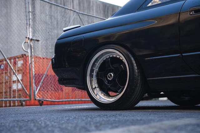 1992 Nissan Skyline JDM car for sale — photo 6 of 20
