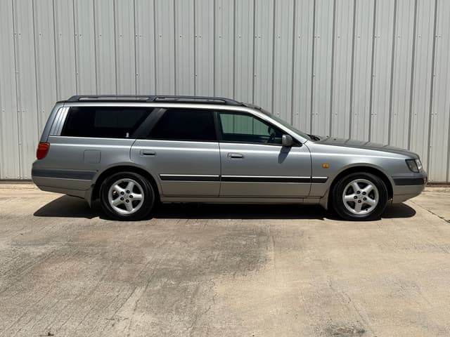 1996 Nissan Stagea JDM car for sale — photo 2 of 21