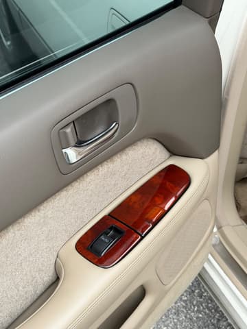 1998 Toyota Celsior JDM car for sale — photo 13 of 25