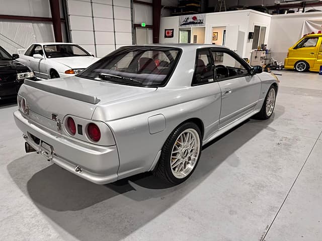 1994 Nissan Skyline JDM car for sale — photo 5 of 25