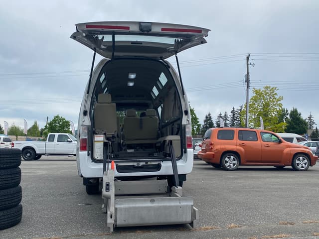 2007 Nissan Caravan JDM car for sale — photo 9 of 16