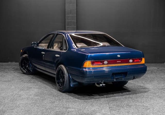 1990 Nissan Cefiro JDM car for sale — photo 9 of 17