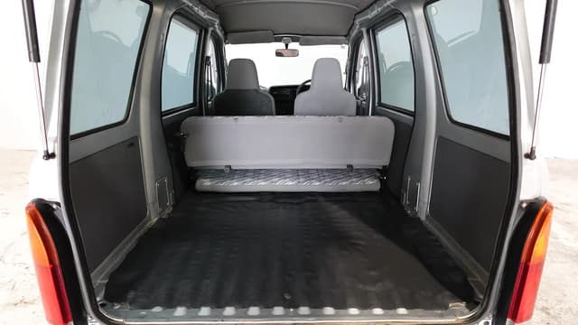 2001 Daihatsu Hijet JDM car for sale — photo 10 of 13