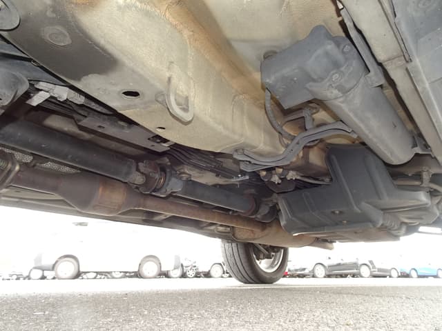 2004 Toyota Harrier JDM car for sale — photo 17 of 25