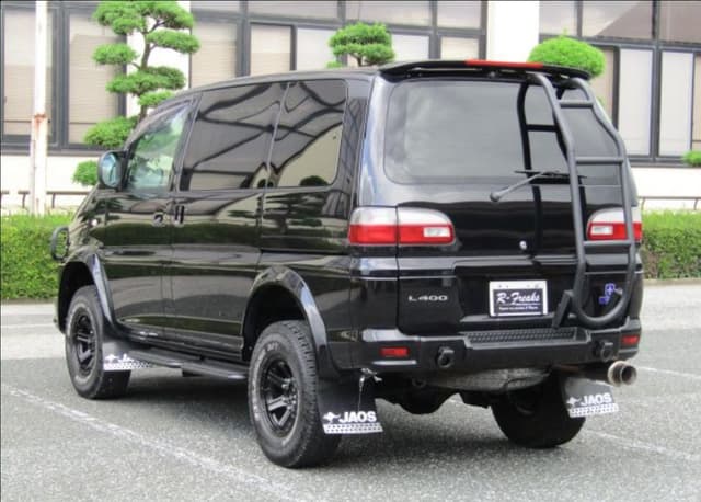 2004 Mitsubishi Delica JDM car for sale — photo 4 of 12