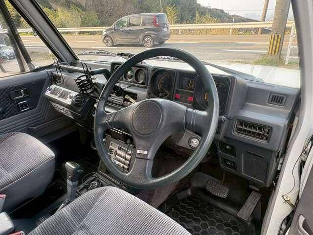 1987 Mitsubishi Pajero JDM car for sale — photo 10 of 20