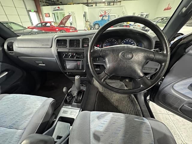 2000 Toyota Hilux JDM car for sale — photo 12 of 25