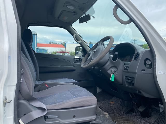 2007 Nissan Caravan JDM car for sale — photo 10 of 16