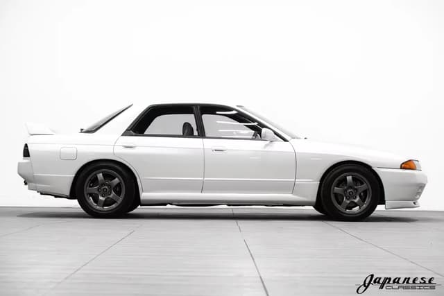 1989 Nissan Skyline JDM car for sale — photo 5 of 25