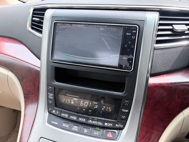 2009 Toyota Vellfire JDM car for sale — photo 14 of 19