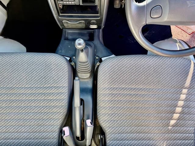 2000 Daihatsu Hijet JDM car for sale — photo 21 of 25