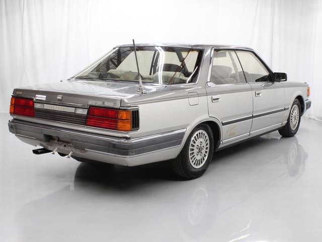 1983 Nissan Gloria JDM car for sale — photo 7 of 25