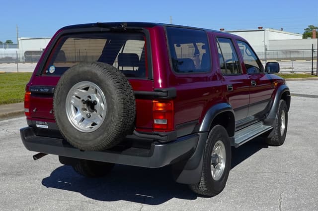 1993 Toyota Hilux Surf JDM car for sale — photo 5 of 17