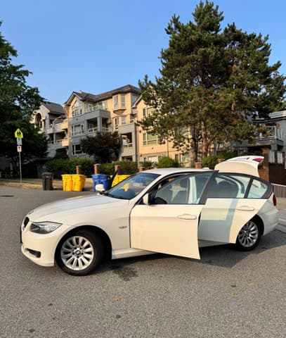 2010 Bmw 3 Series JDM car for sale — photo 3 of 4