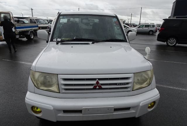 1999 Mitsubishi Pajero JDM car for sale — photo 8 of 25