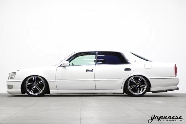 1997 Toyota Majesta JDM car for sale — photo 4 of 25