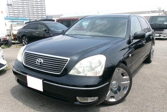 2001 Toyota Celsior JDM car for sale — photo 2 of 17