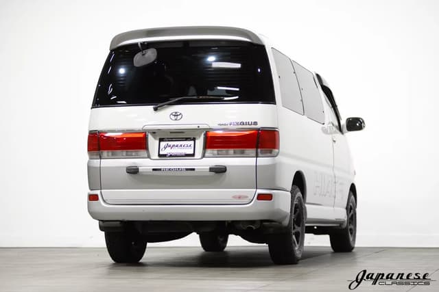 1998 Toyota HiAce JDM car for sale — photo 8 of 25