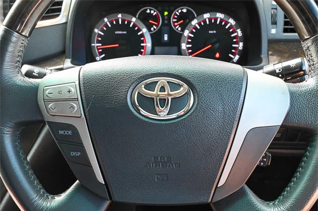 2011 Toyota Vellfire JDM car for sale — photo 19 of 24