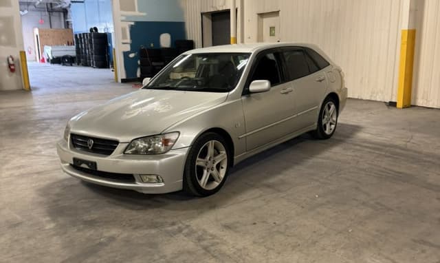 2001 Toyota Altezza JDM car for sale — photo 20 of 25